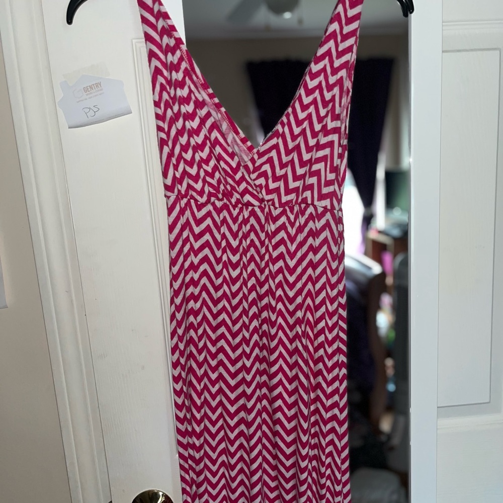 Old Navy Pink Chevron Dress